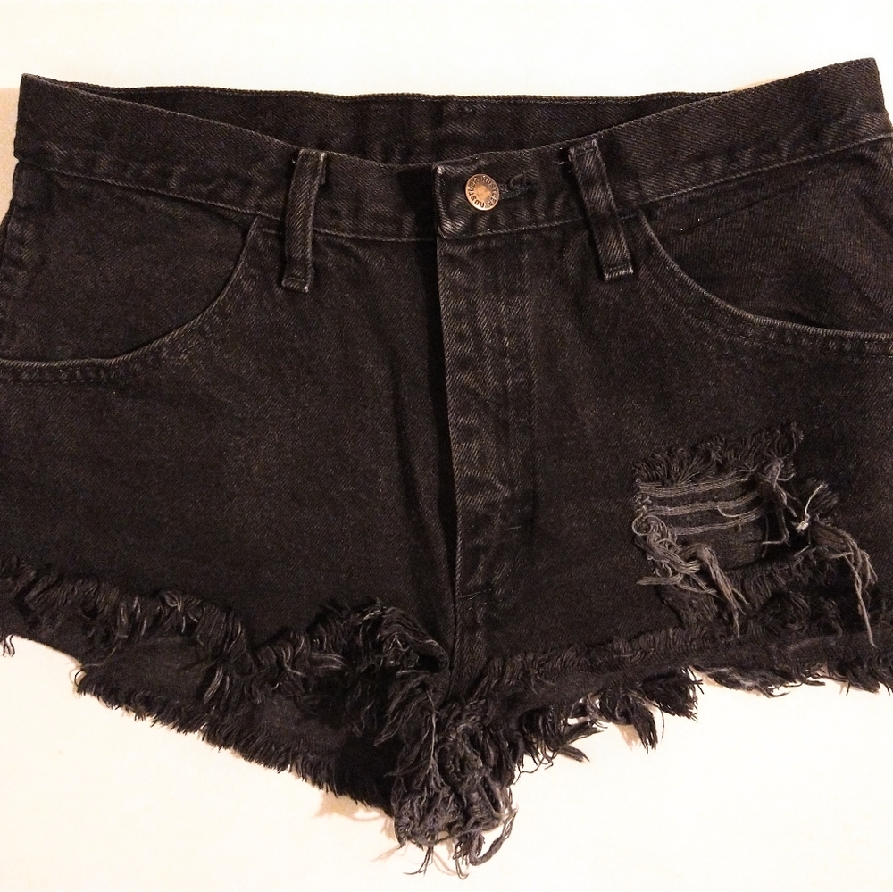 High Waisted Black cutoff shorts